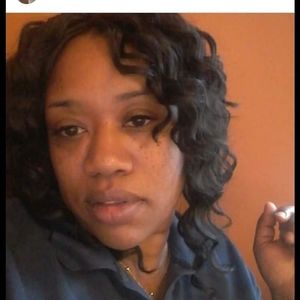 Meet your Posher, Monique